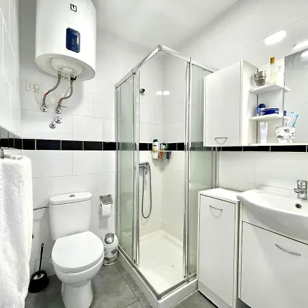 Cozy With Kitchen, Wifi, Pool In Tenerife South דירה